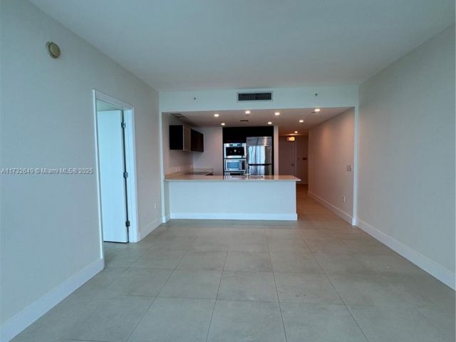 Apartment for sale  Unit #1802 - photo 5837537