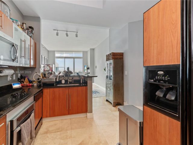 Apartment for sale  Unit #LPH26 - photo 5638519