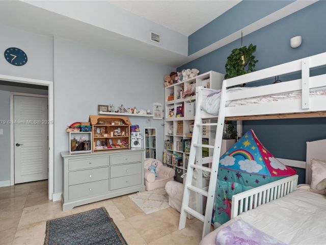 Apartment for sale  Unit #LPH26 - photo 5638522