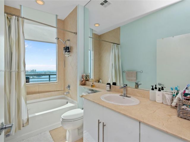 Apartment for sale  Unit #LPH26 - photo 5638526