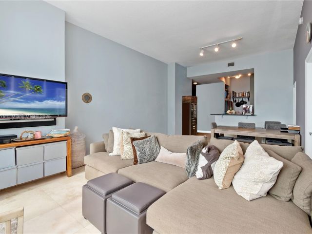 Apartment for sale  Unit #LPH26 - photo 5638532