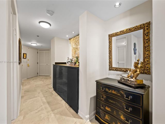Apartment for sale  Unit #102 - photo 5669947
