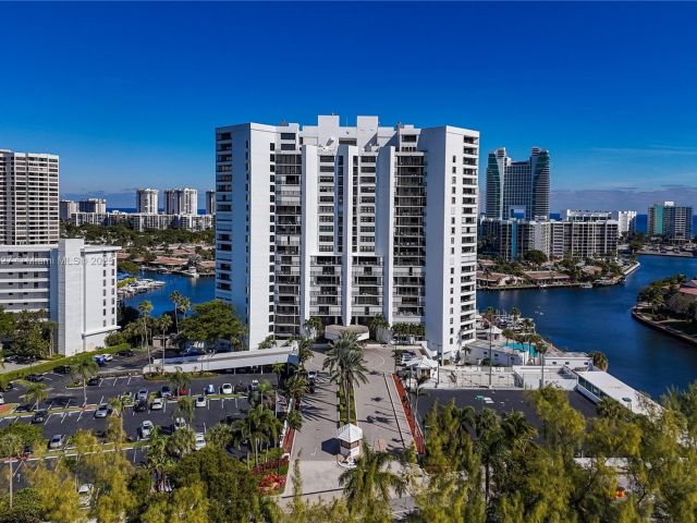 Apartment for sale  Unit #102 - photo 7433879