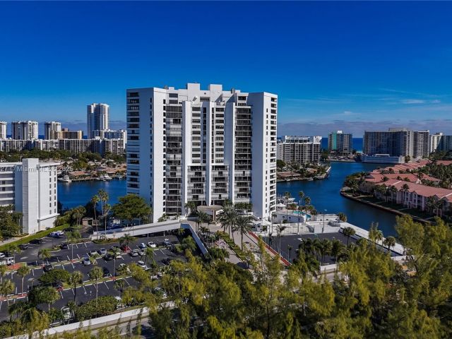 Apartment for sale  Unit #102 - photo 7433881