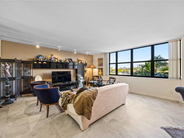 Apartment for sale  Unit #102 - photo 7433893