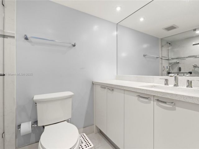 Apartment for sale  Unit #1410 - photo 5735137