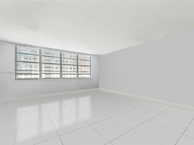 Apartment for sale  Unit #1410 - photo 5735141