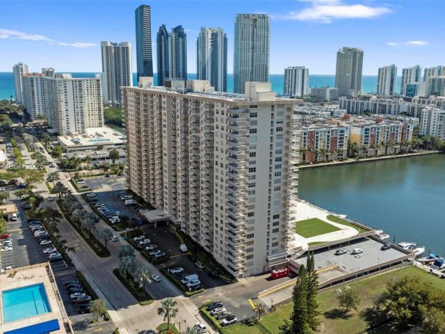 Apartment for sale  Unit #1410 - photo 5735147