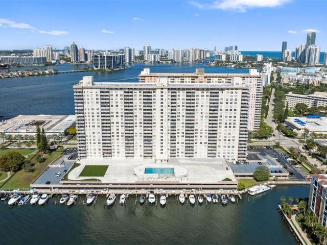 Apartment for sale  Unit #1410 - photo 5735149