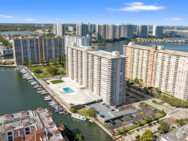 Apartment for sale  Unit #1410 - photo 5735154