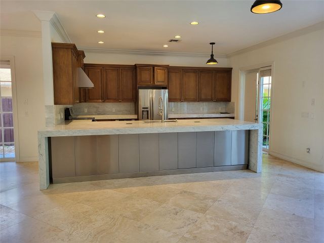 Home for rent at 1604 NE 17 Avenue - photo 5760731