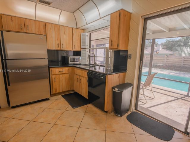 Home for sale at 36 Eastmont Rd - photo 5704268