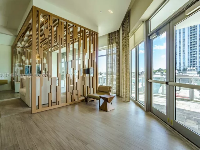 2-bedroom condo for sale in North Miami Beach - 17301 Biscayne Blvd 207 - MondialRealty