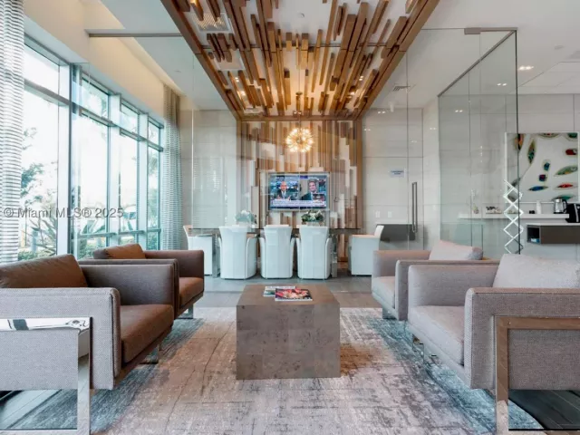 2-bedroom condo for sale in North Miami Beach - 17301 Biscayne Blvd 207 - MondialRealty