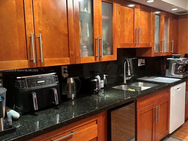 Apartment for sale  Unit #E904 - photo 5675182