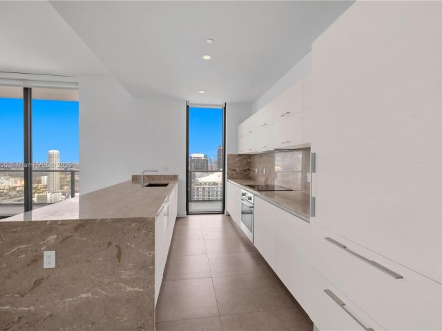 Apartment for sale  Unit #PH4910 - photo 5621021