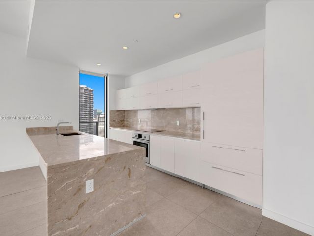 Apartment for sale  Unit #PH4910 - photo 5621022