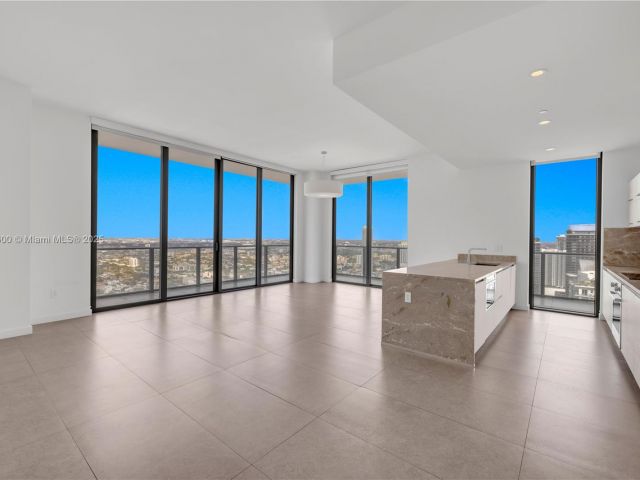 Apartment for sale  Unit #PH4910 - photo 5621023