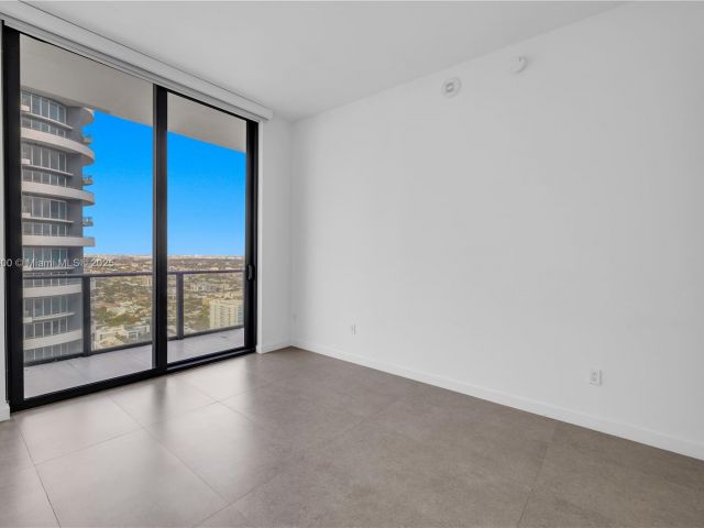 Apartment for sale  Unit #PH4910 - photo 5621039