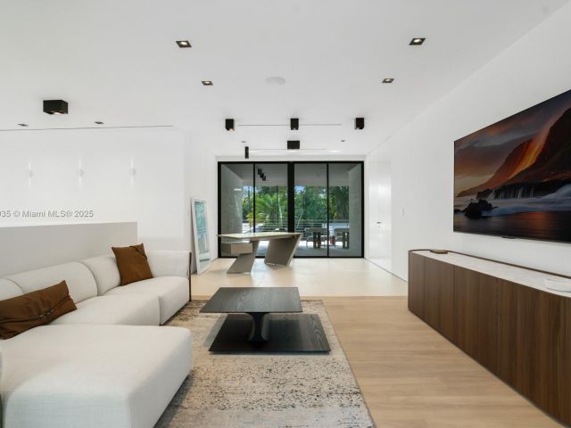 Home for sale at 4040 Kiaora St - photo 5774051