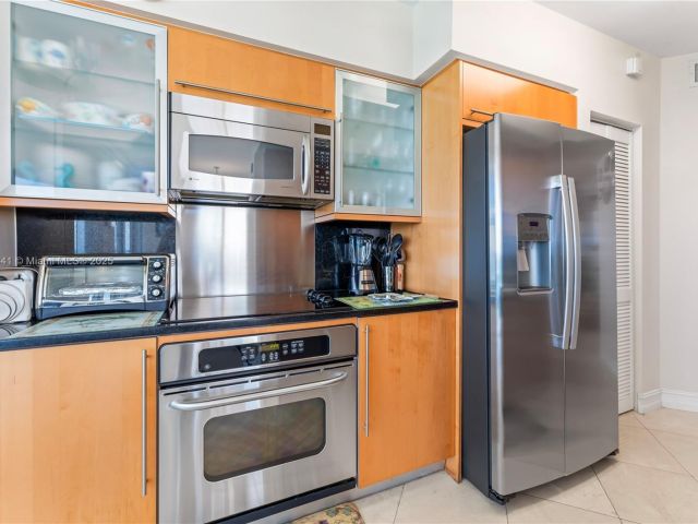 Apartment for sale  Unit #1901 - photo 5681155