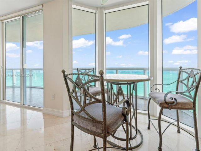 Apartment for sale  Unit #1901 - photo 5681159