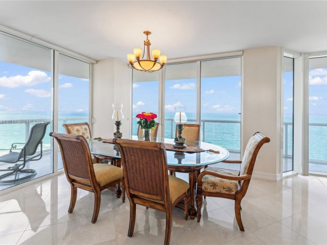 Apartment for sale  Unit #1901 - photo 5681163