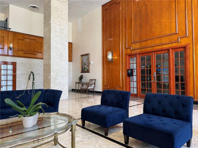 Apartment for sale  Unit #PH-5 - photo 5691207