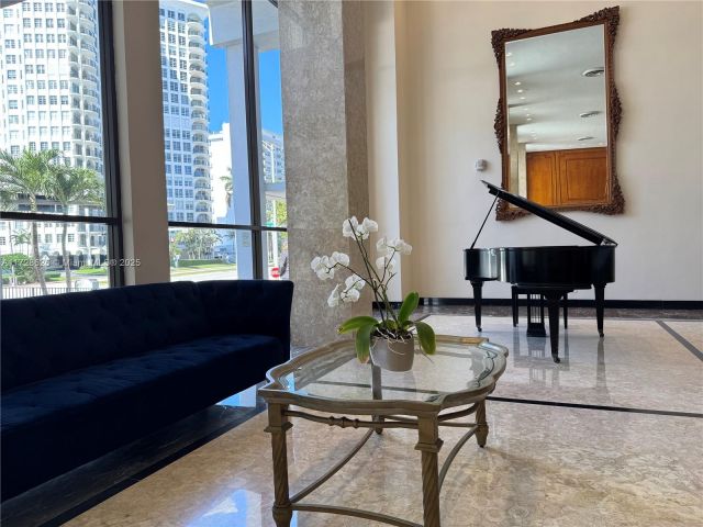 Apartment for sale  Unit #PH-5 - photo 5691208