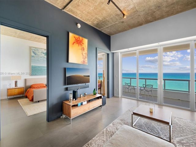 Apartment for sale  Unit #PH-5 - photo 5691215