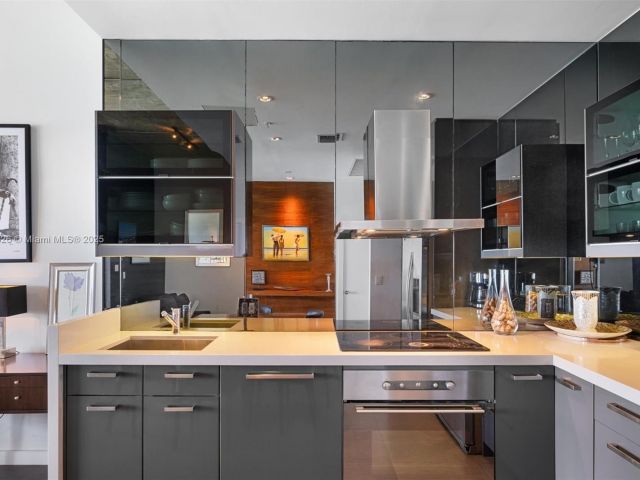 Apartment for sale  Unit #PH-5 - photo 5691219