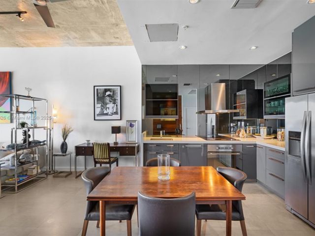 Apartment for sale  Unit #PH-5 - photo 5691221