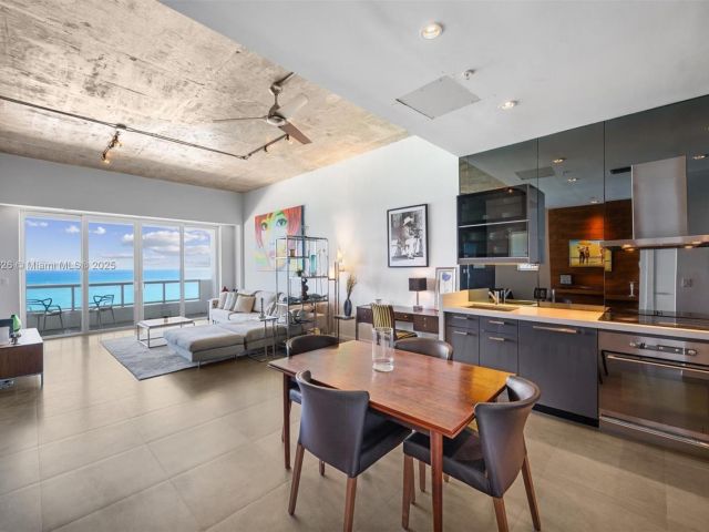 Apartment for sale  Unit #PH-5 - photo 5691223