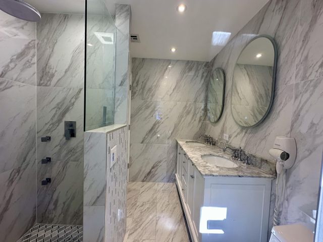 Home for sale at 4260 NE 11th Avenue - photo 6304275