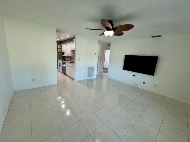 Home for sale at 4260 NE 11th Avenue - photo 6304278