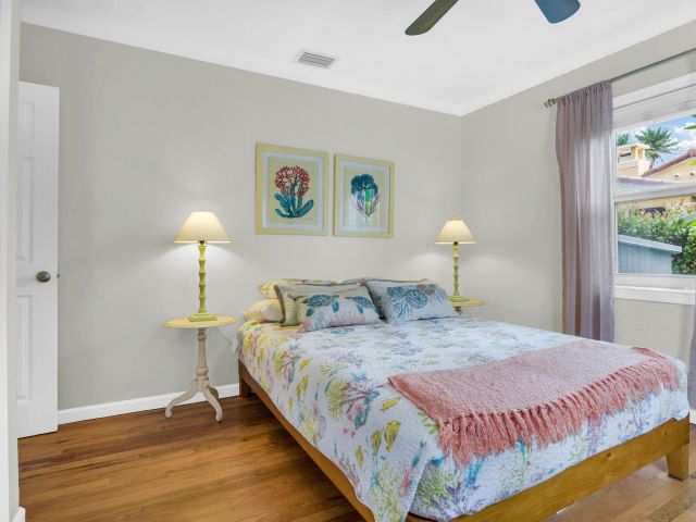 Home for rent at 902 E Boca Raton Road - photo 6507895