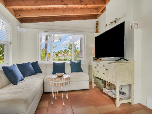 Home for rent at 902 E Boca Raton Road - photo 6507904