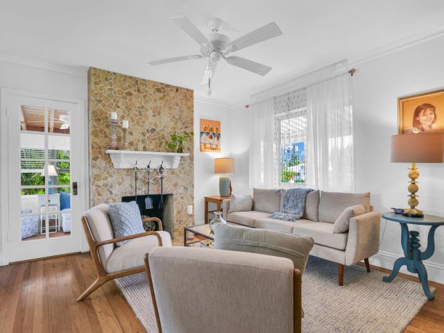 Home for rent at 902 E Boca Raton Road - photo 6507905