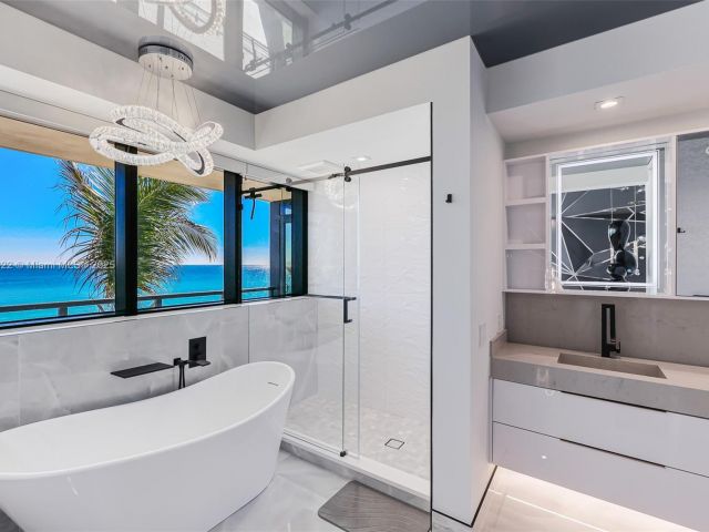 Apartment for sale  Unit #4A - photo 5631148