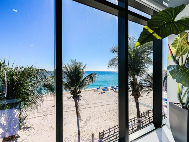 3-bedroom condo for sale in Hollywood - 2205 S Surf Rd 4A - MondialRealty