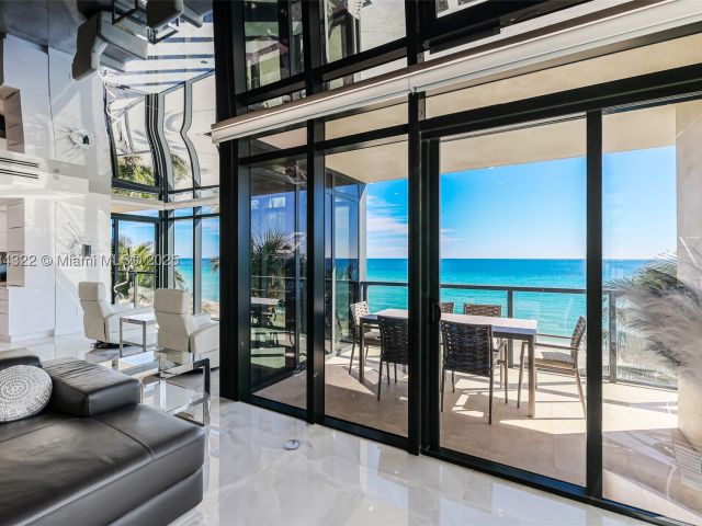 3-bedroom condo for sale in Hollywood - 2205 S Surf Rd 4A - MondialRealty