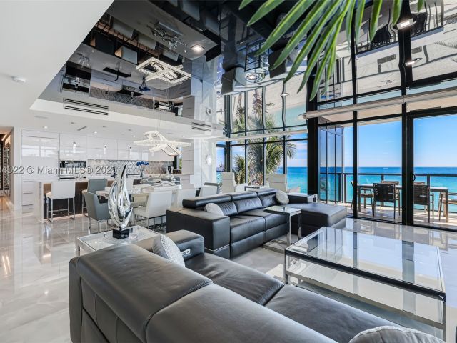3-bedroom condo for sale in Hollywood - 2205 S Surf Rd 4A - MondialRealty