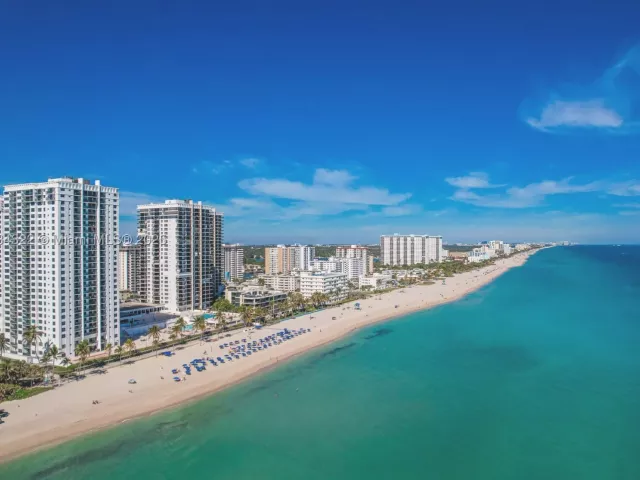 3-bedroom condo for sale in Hollywood - 2205 S Surf Rd 4A - MondialRealty