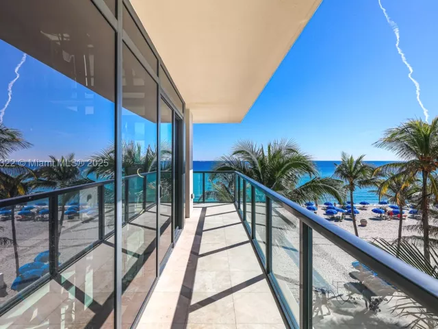 3-bedroom condo for sale in Hollywood - 2205 S Surf Rd 4A - MondialRealty