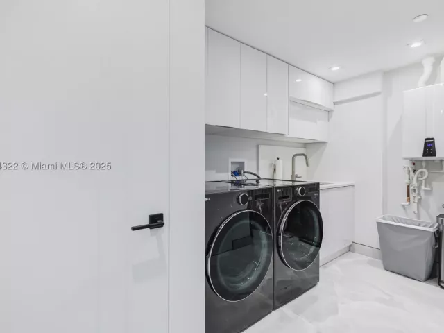3-bedroom condo for sale in Hollywood - 2205 S Surf Rd 4A - MondialRealty