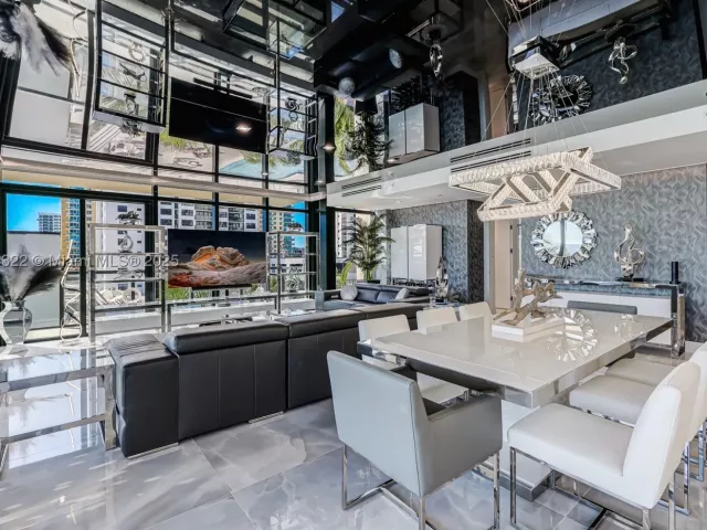 3-bedroom condo for sale in Hollywood - 2205 S Surf Rd 4A - MondialRealty