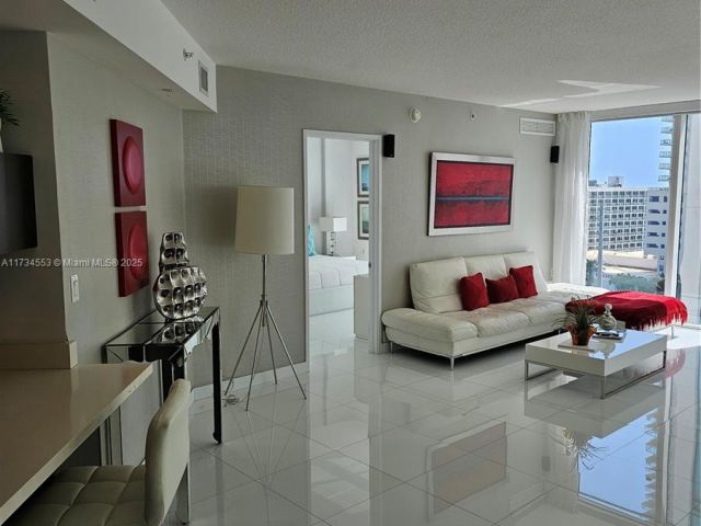 Apartment for sale  Unit #1-1001 - photo 5657463