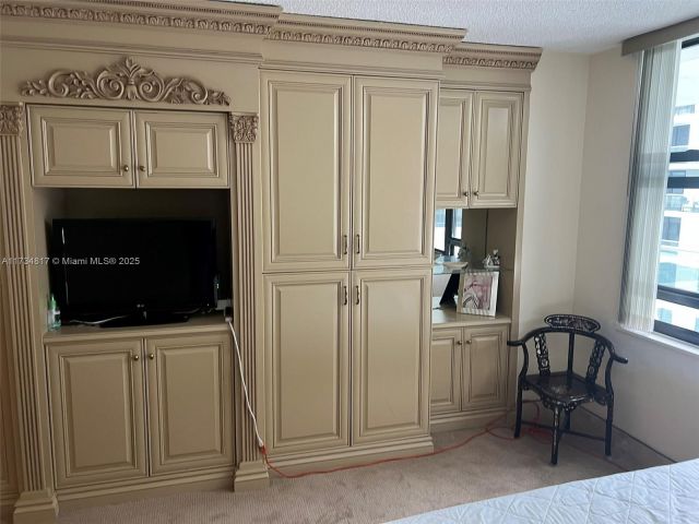 Apartment for sale  Unit #17J - photo 5577952