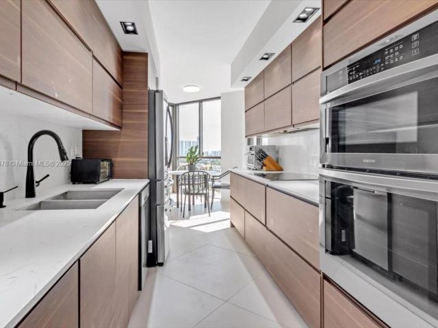 Apartment for sale  Unit #2003 - photo 6435320