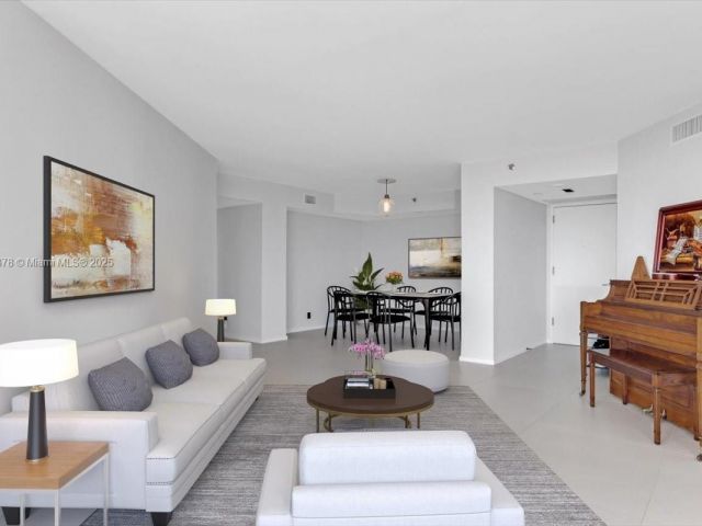 Apartment for sale  Unit #2003 - photo 6435322